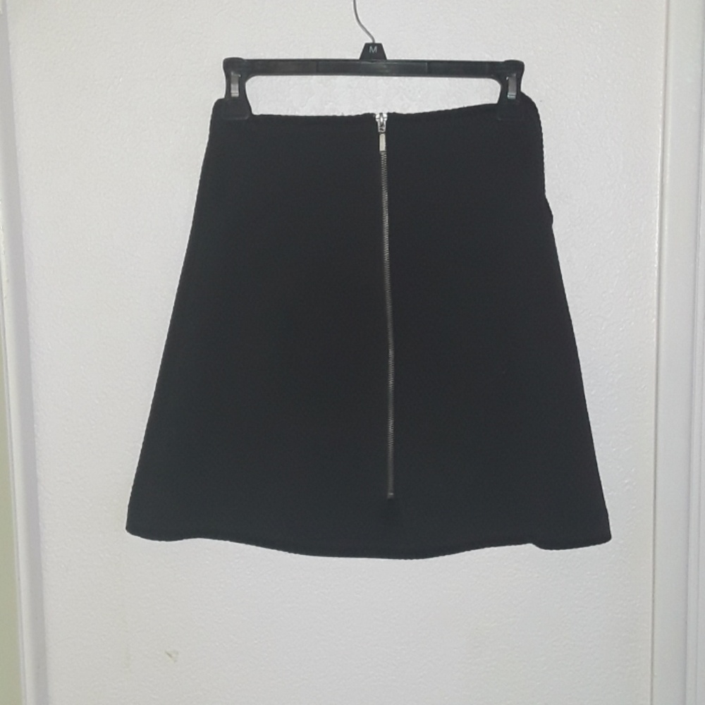 Black highwasited skirt